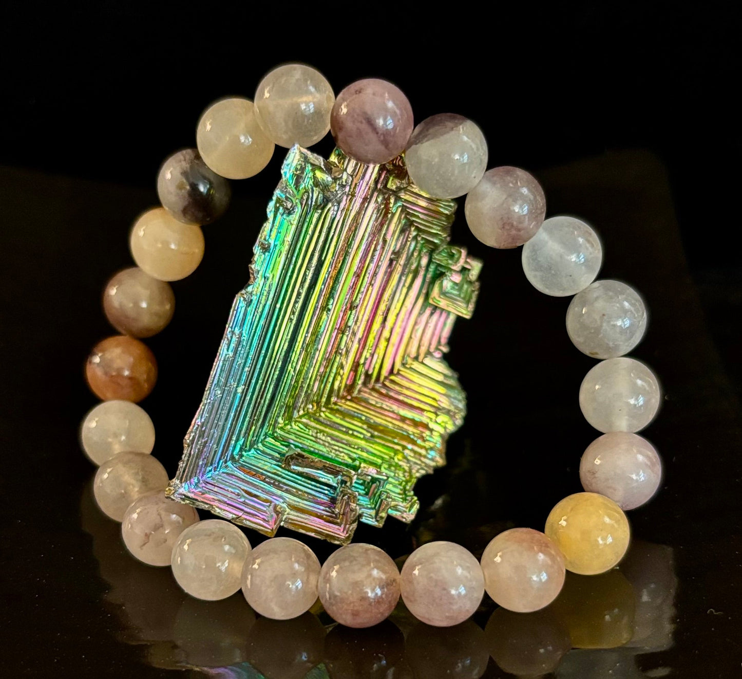 Elegant Natural Quartz Crystal Bracelet – Soothing Energy and Timeless Style
