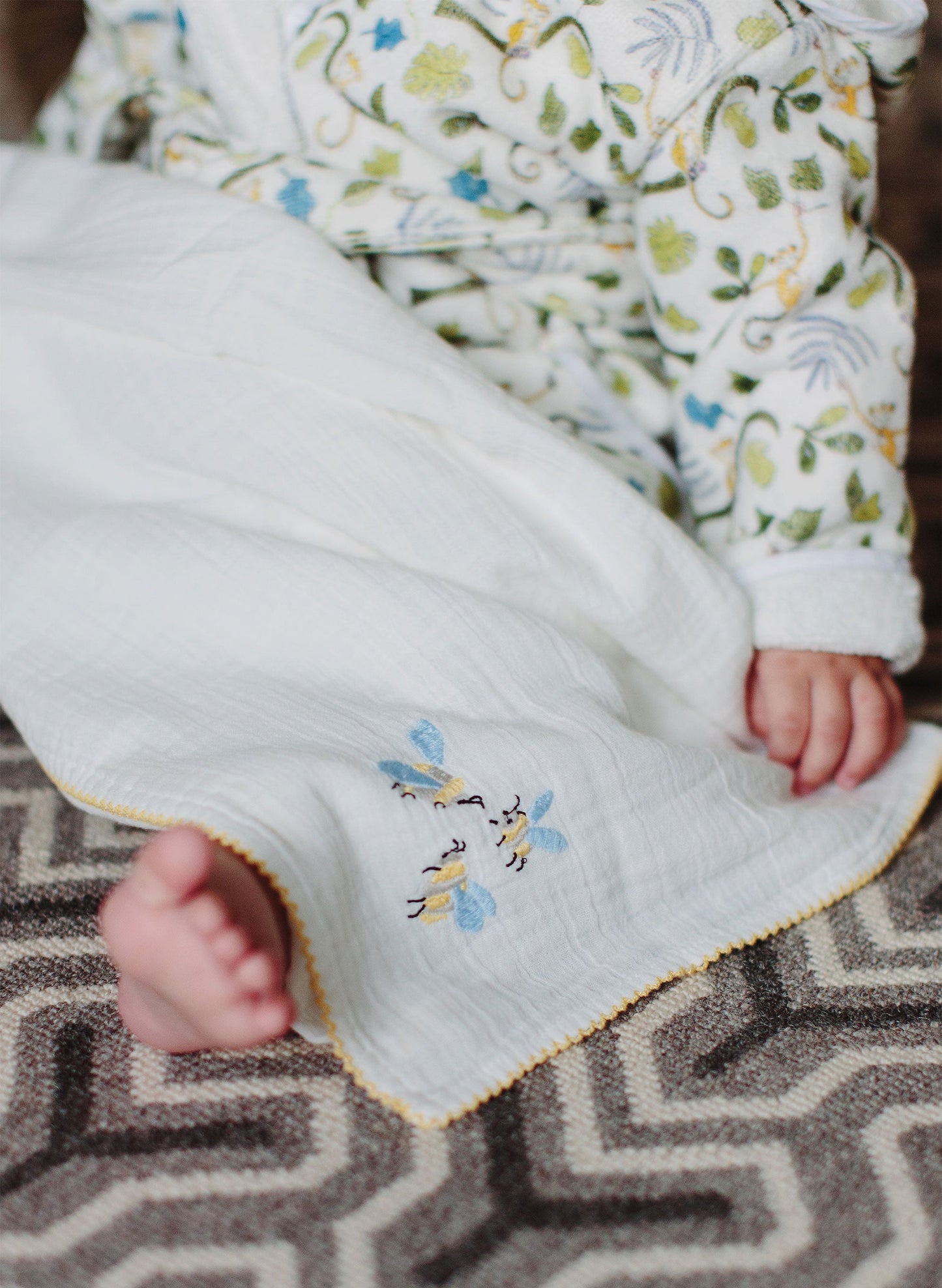 Shawl Blanket - Embroidered Bee