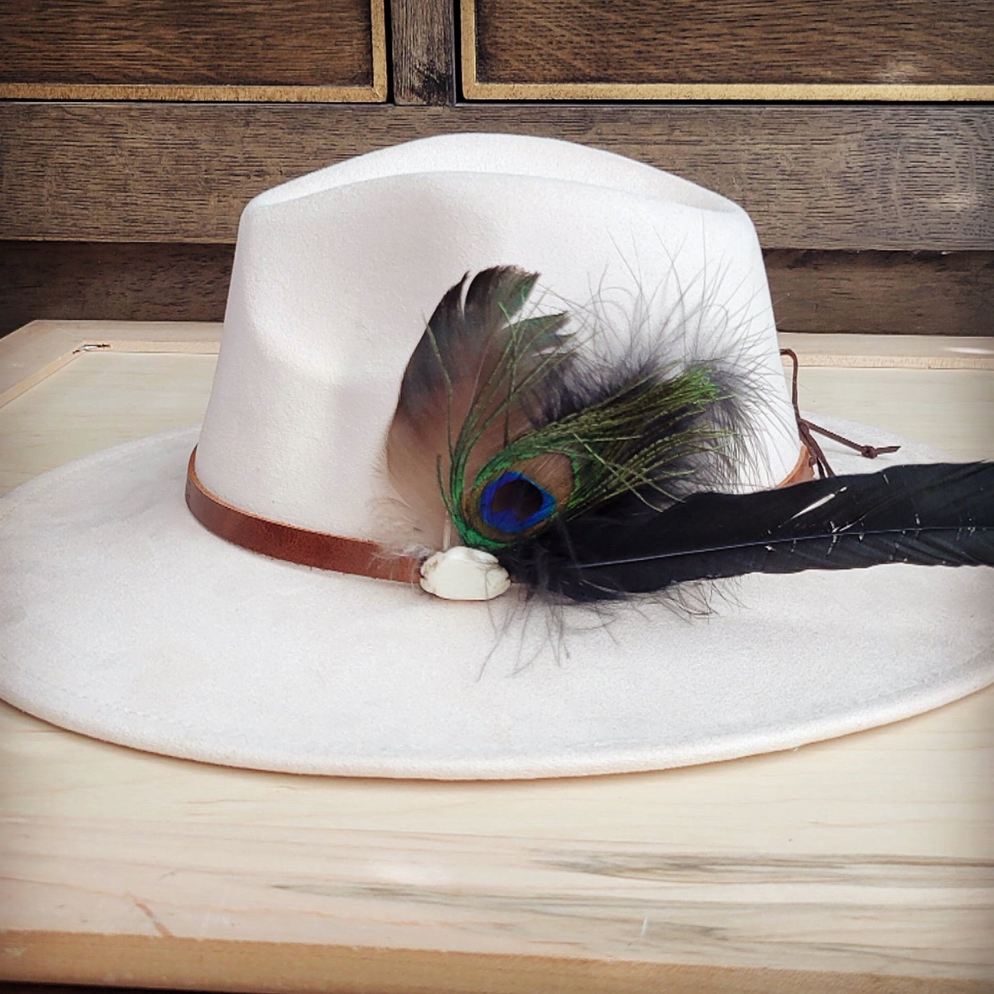 Genuine Leather Tan Hat Band w/ Peacock & Spotted Feathers 953c