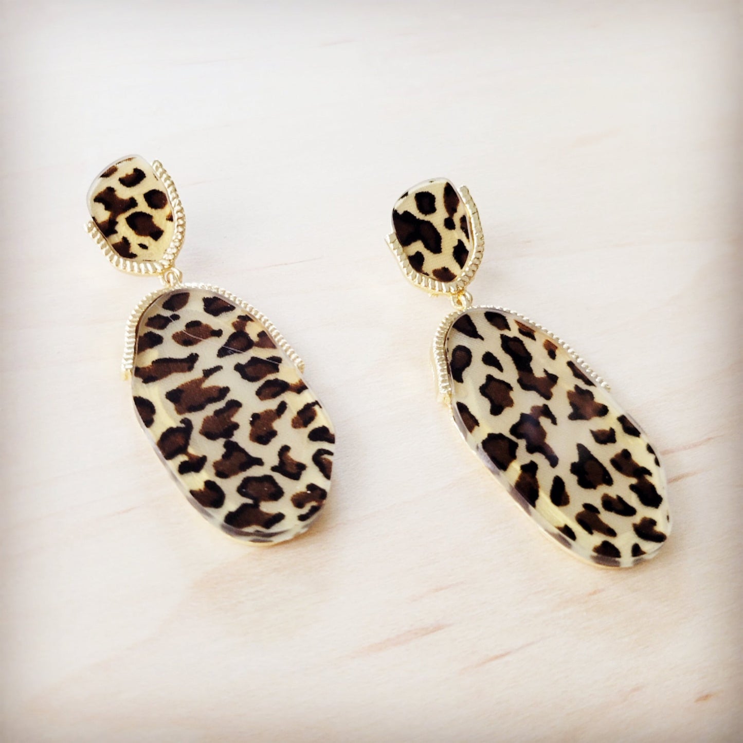 **Gold Leopard Dangle Earrings  219ce