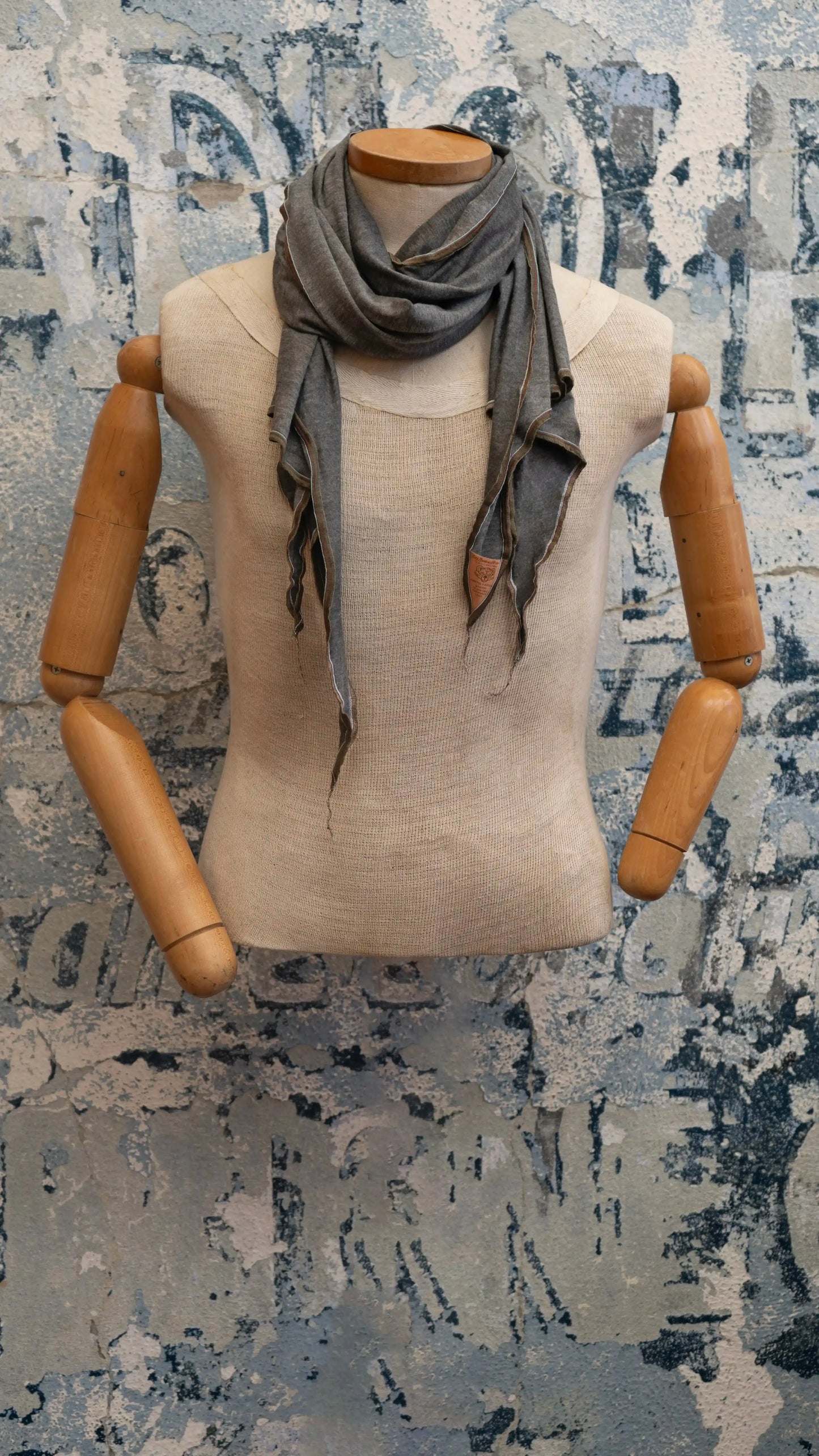 70's T Scarf
