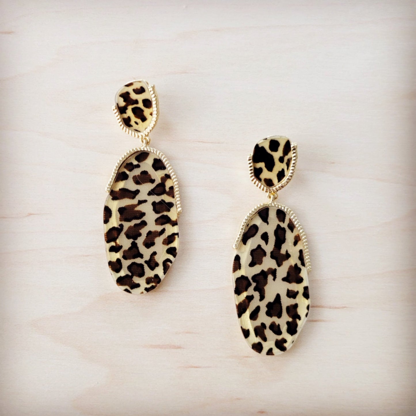 **Gold Leopard Dangle Earrings  219ce