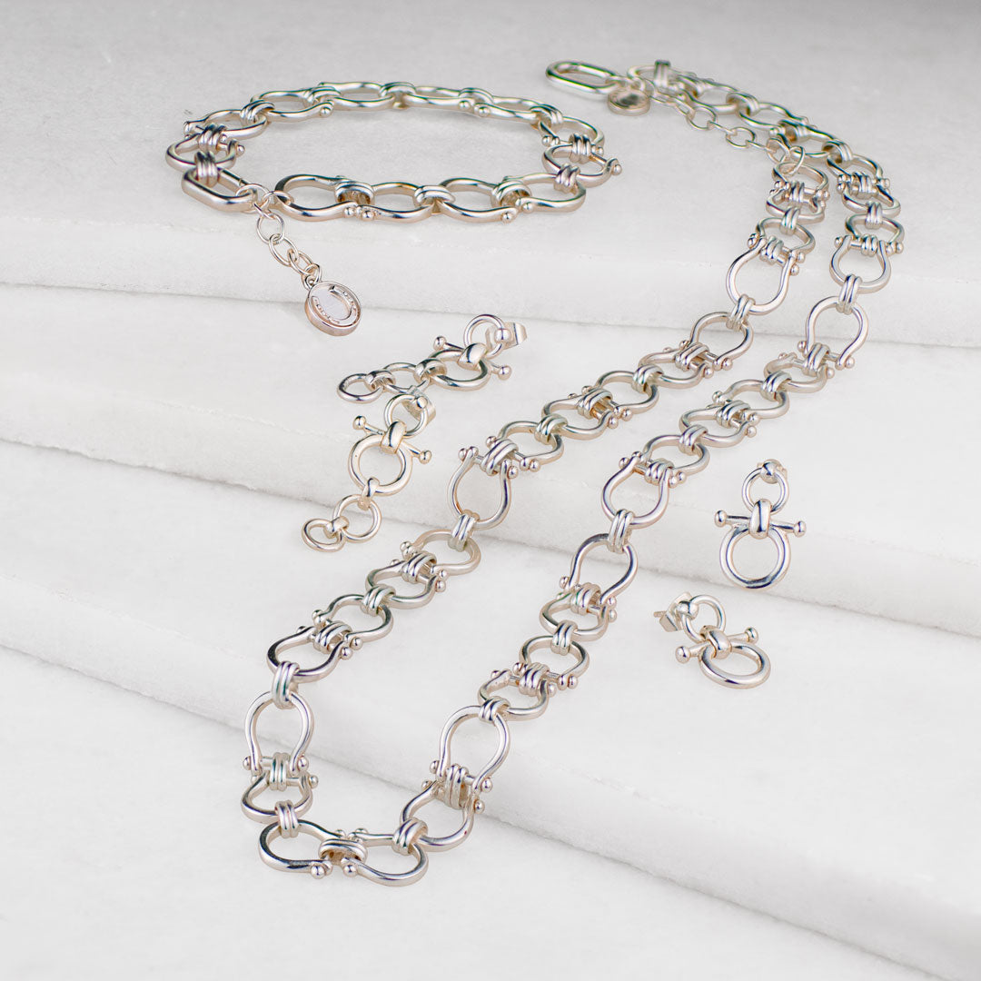 Chapelle - Horseshoe Link Equestrian Bracelet in Silver