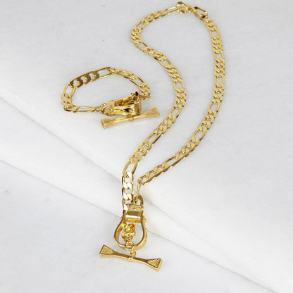 Cortina - Cuban Chain Western Stirrup Bracelet in Gold