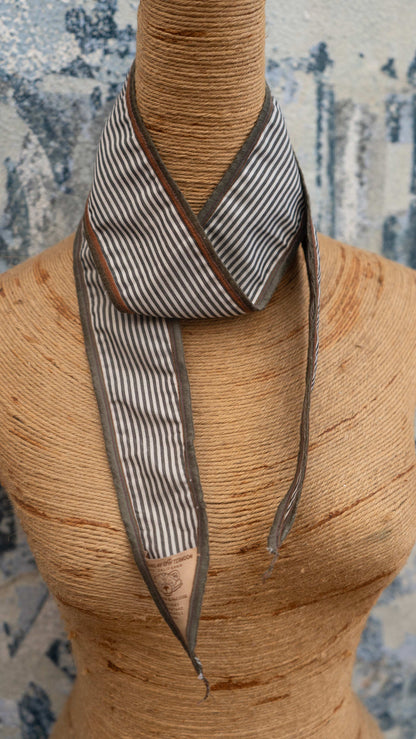 Gus Viseur Neck Scarf