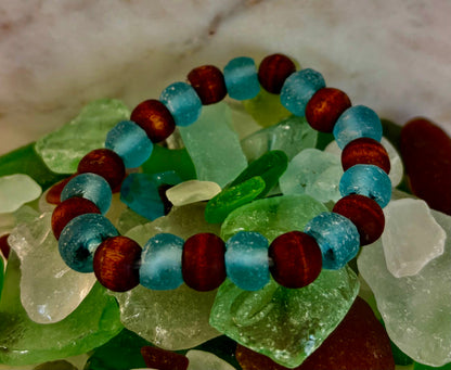 Ocean Drift Recycled Sea Glass Bracelet – Light Blue Coastal Wood Bead Stretch Bracelet 🌊