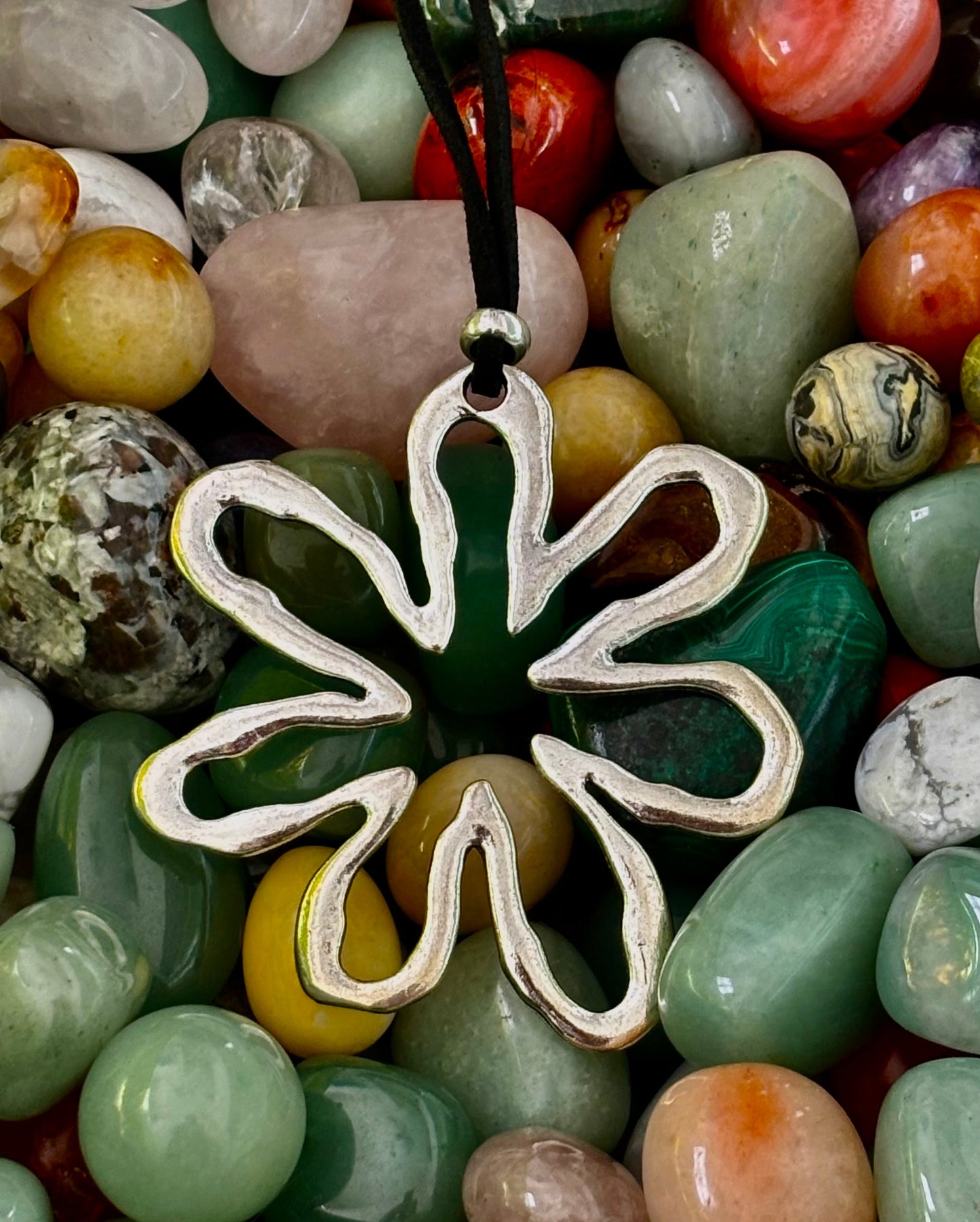 Hollow Out Flower Charm Necklace – Free-Spirited, Fierce, and Fabulous