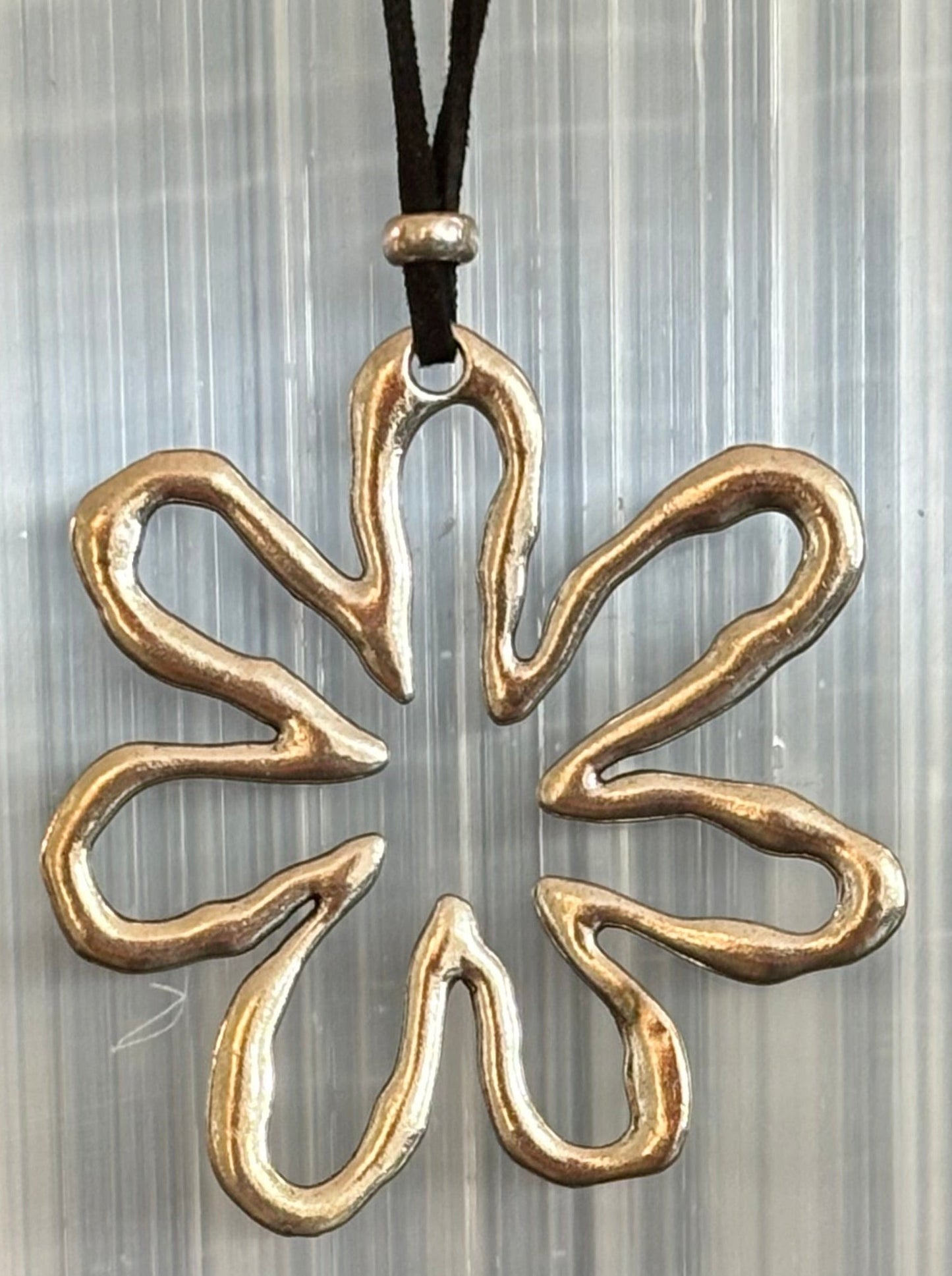 Hollow Out Flower Charm Necklace – Free-Spirited, Fierce, and Fabulous