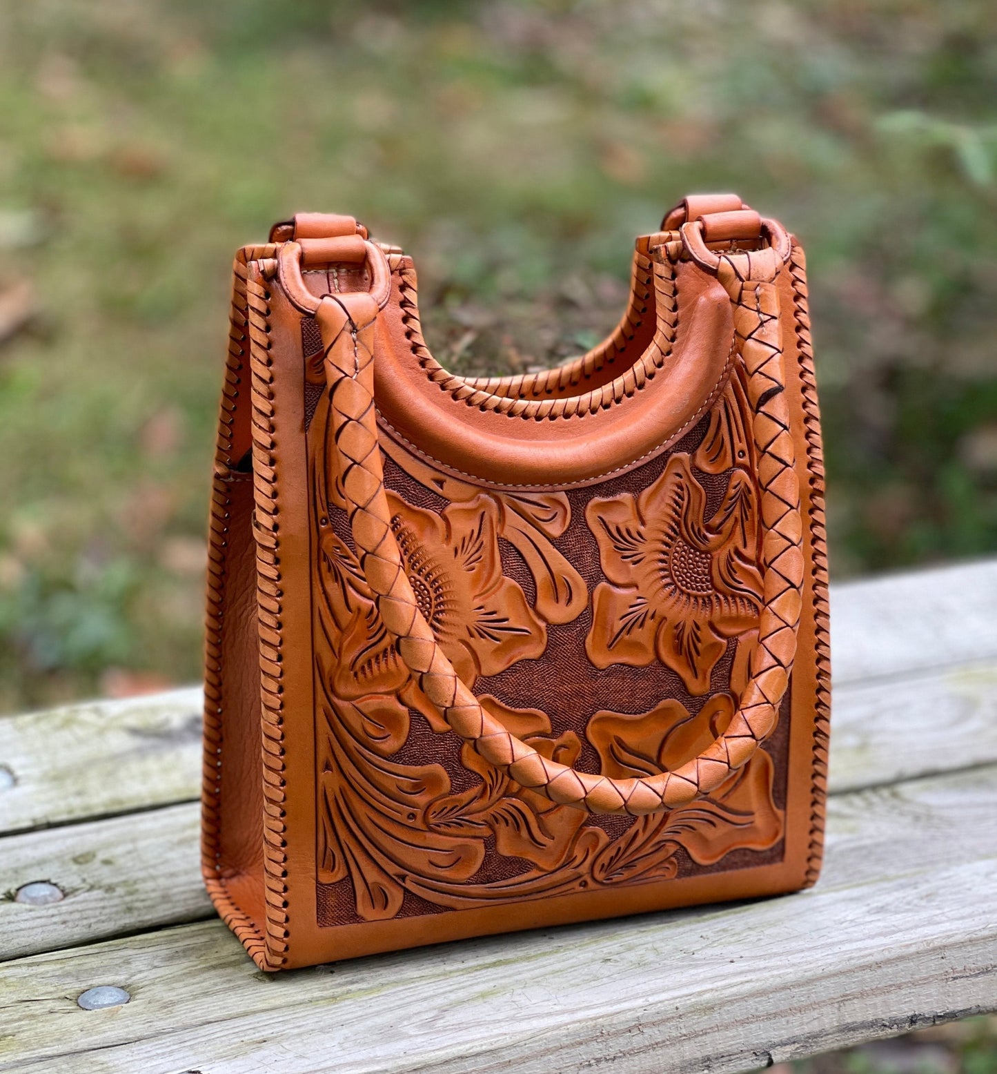 Hand Tooled Leather Hobo Bag "BAALY" by ALLE