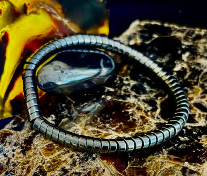 🐍 Snake Bone Style Bracelet – Bold & Modern Power Piece