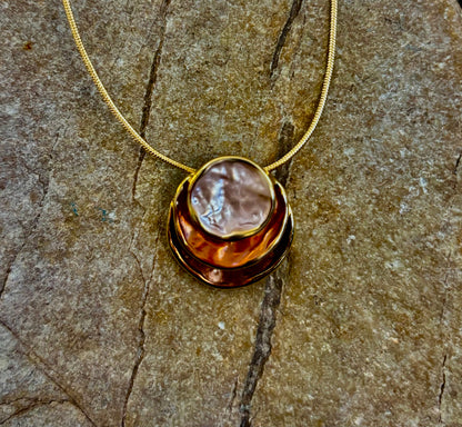 Coastal Glow Layered Shell Pendant Necklace – Gold or Silver Tone | Beach-Inspired Collarbone Necklace