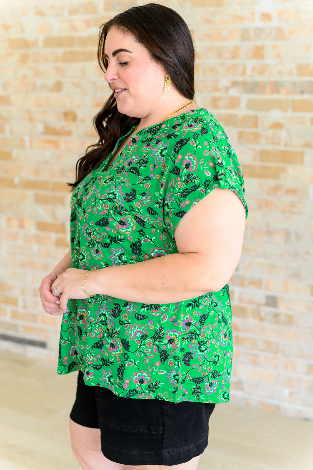 Lizzy Cap Sleeve Top in Green and Black Floral