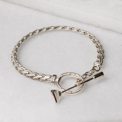 Luxe Horseshoe Clasp Bracelet in Silver