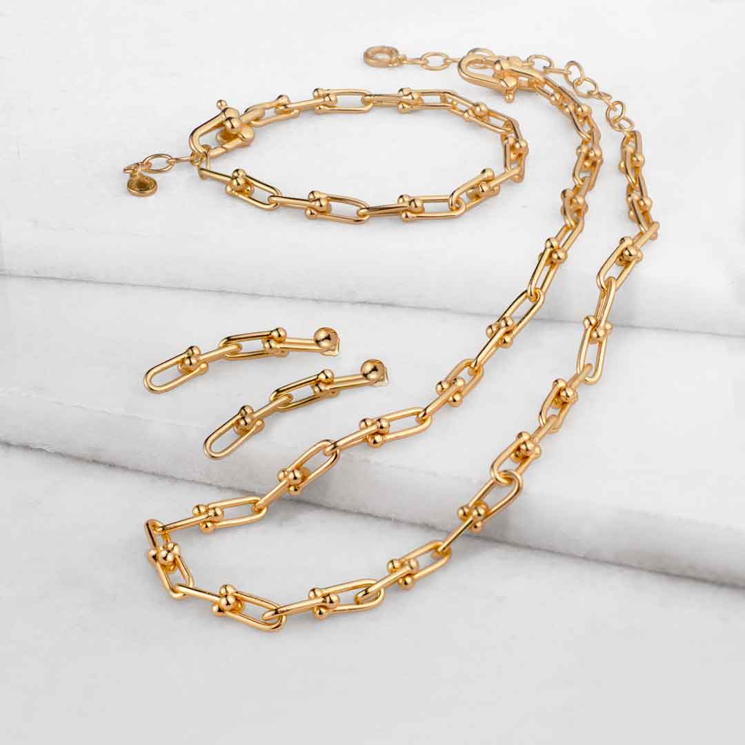 Bellamy - Horseshoe Link Equestrian Necklace in Gold