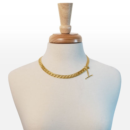 Cadence - Equestrian Curb Chain T-Bar Necklace in Gold