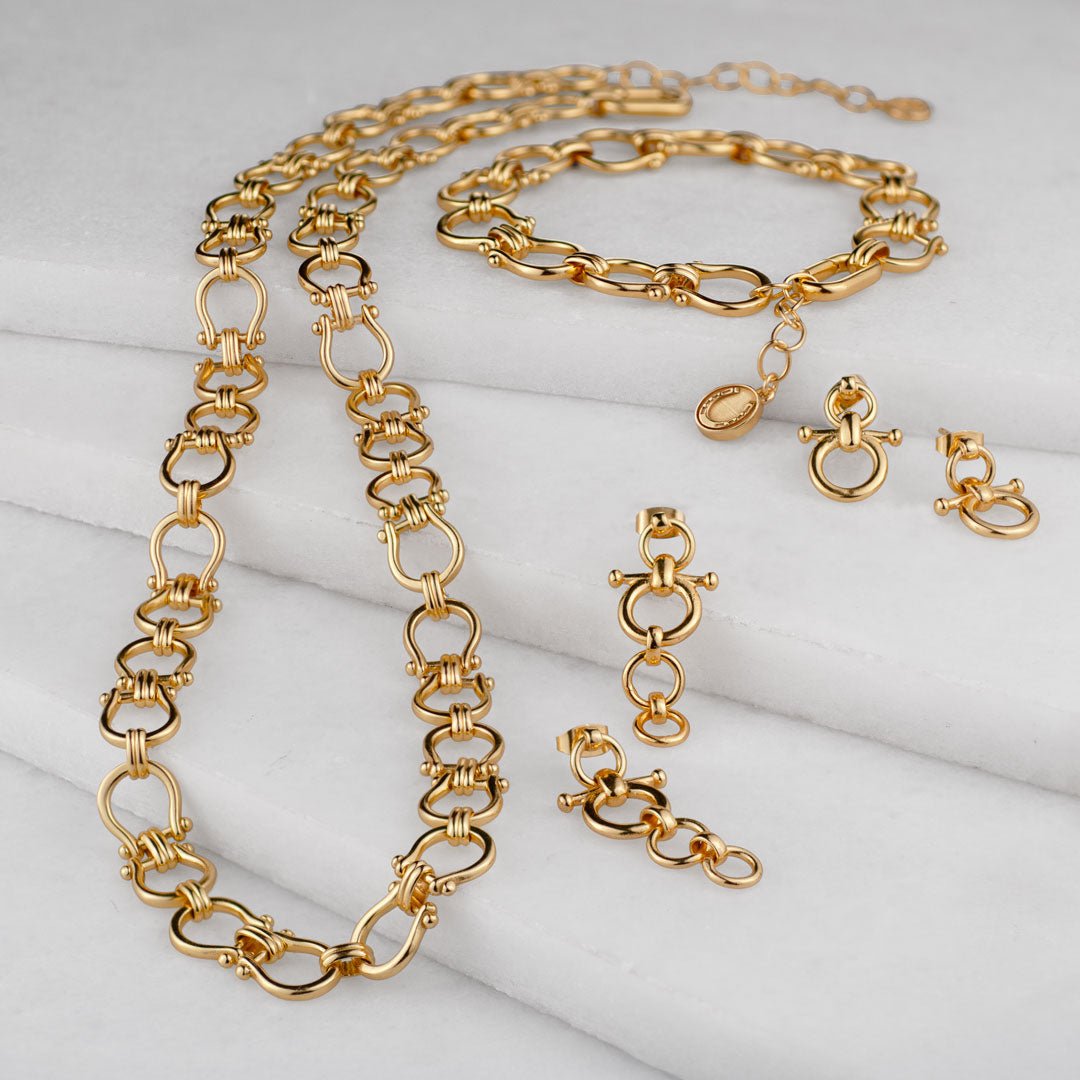 Chapelle - Horseshoe Link Earring in Gold
