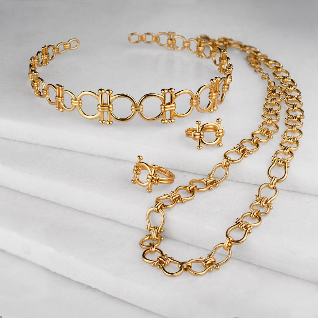 Chapelle - Horseshoe Link Equestrian Necklace in Gold