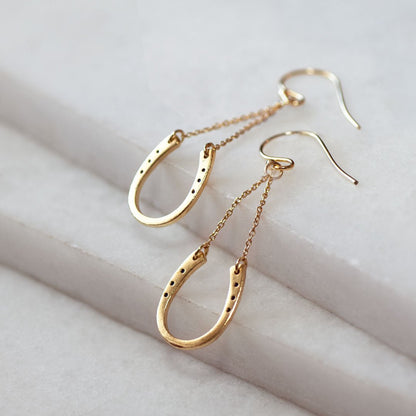 Classique - Equestrian Horseshoe Necklace in Gold