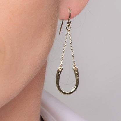 Classique - Equestrian Horseshoe Necklace in Silver