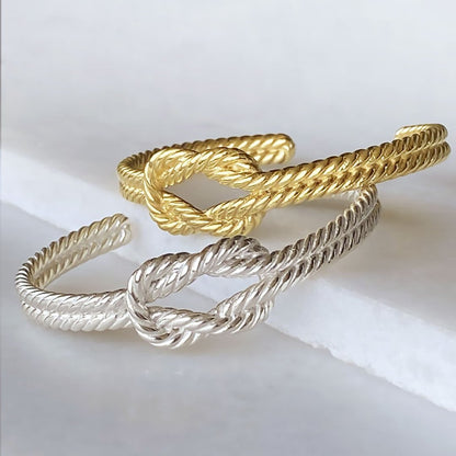 Lariat "Love Me Knot" - Twisted Rope Bracelet in Gold