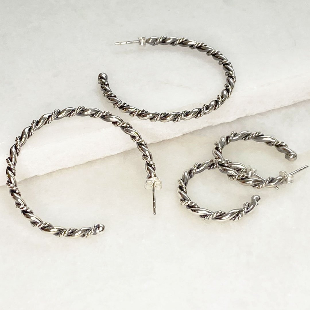 Lariat - Rope Twist Hoop Earring in Silver - Small