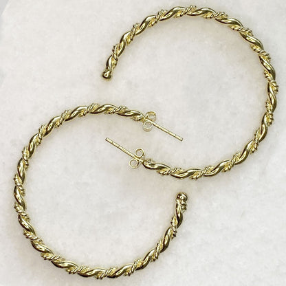 Lariat - Rope Twist Hoop Earring in Gold - Large